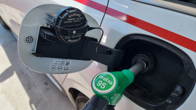 Benzin ve středních Čechách za týden zdražil, nafta mírně zlevnila