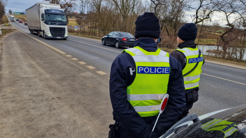 V pátek budou policisté měřit rychlost po celé ČR
