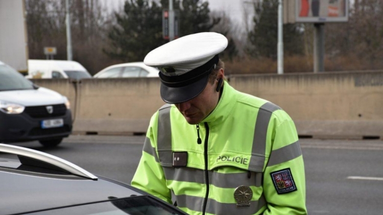 Na Příbramsku zastavili policisté 180 opilých a zfetovaných řidičů