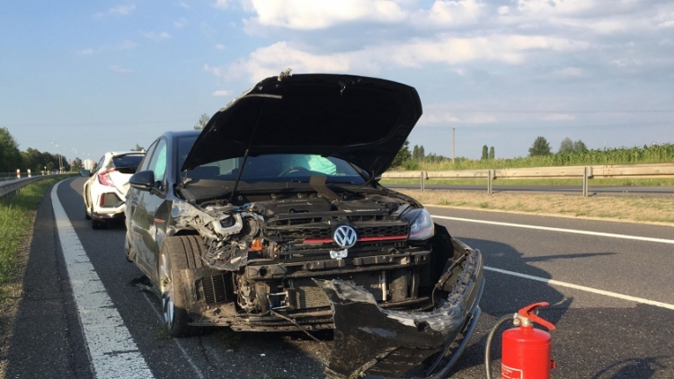 Aktuálně: Další komplikace na dálnici D4, hromadná nehoda se zraněním komplikuje průjezd na Prahu