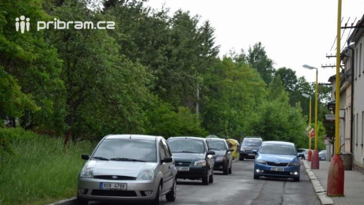 Radnice nabídla několik variant řešení nebezpečného úseku ulice Na Leštině