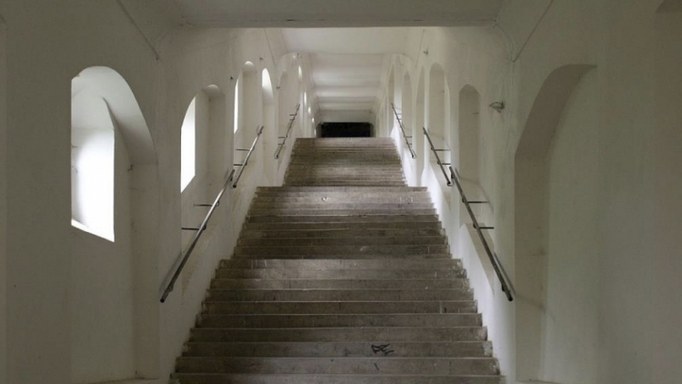 Vyběhnete Svatohorské schody za 10 minut? A co je vyskákat na jednokolce?