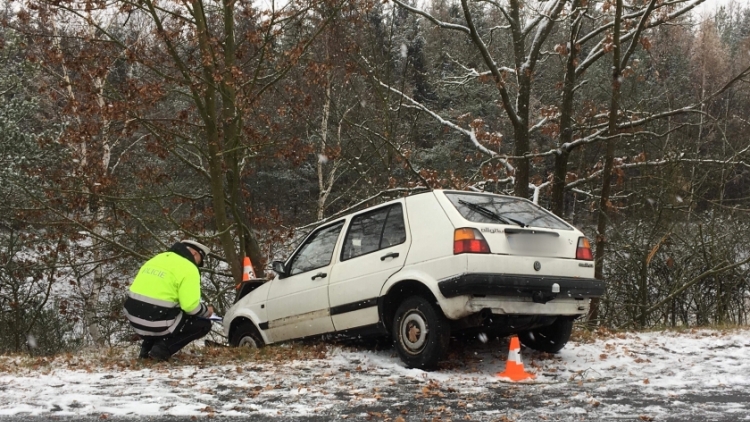 ON-LINE: Na Příbramsku napadl první sníh, v regionu došlo k několika dopravním nehodám