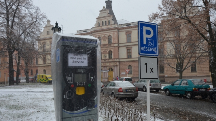 U Zámečku se instalují parkovací automaty