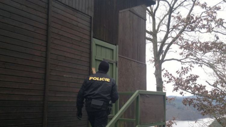 Policie kontroluje rekreační objekty