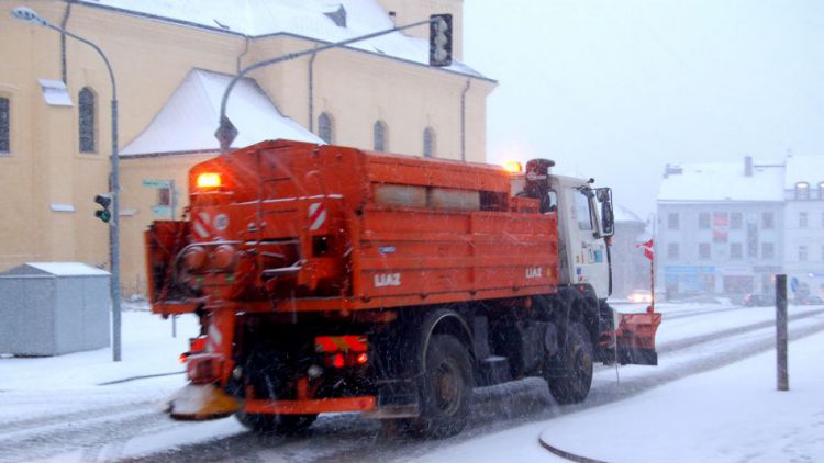 S dnešním sněhem by Technické služby neměly mít problém