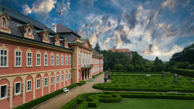 Francouzský park u Dobříšského zámku se otevře nejdříve v polovině příštího roku