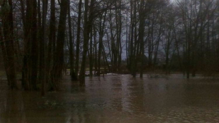 Na dvou místech ve středních Čechách platí první povodňový stupeň