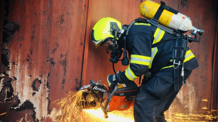 Za prvních pět měsíců tohoto roku zasahovali příbramští hasiči u 76 požárů.