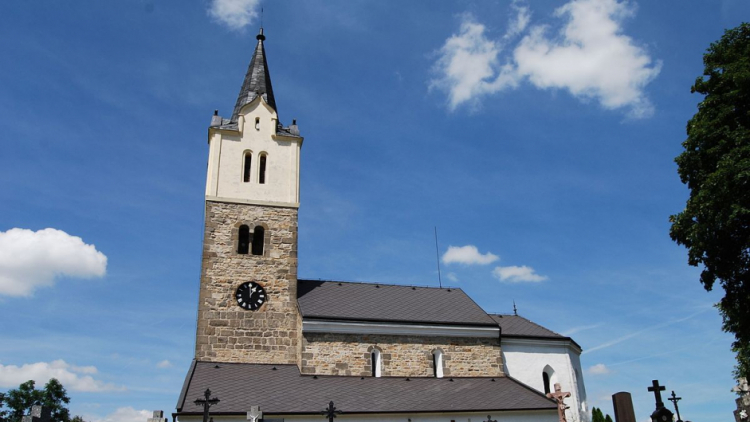 V obděnickém kostele pokračuje restaurování historické výmalby