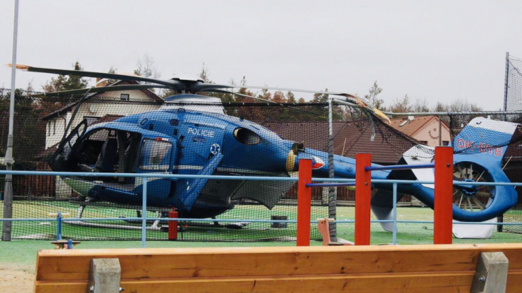Škoda po nehodě vrtulníku u Dobříše je 80 mil., pilot bez viny