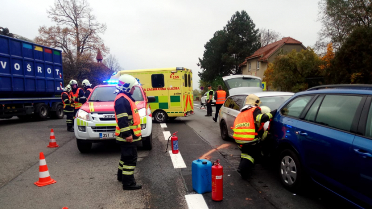 Dopravní nehoda v Chraštičkách si vyžádala zranění