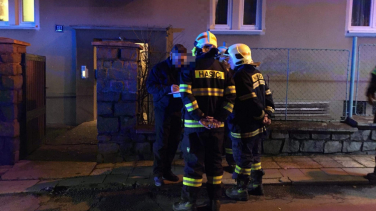 Hasiči vyjížděli k požáru bytu, na místě nalezli mrtvou ženu