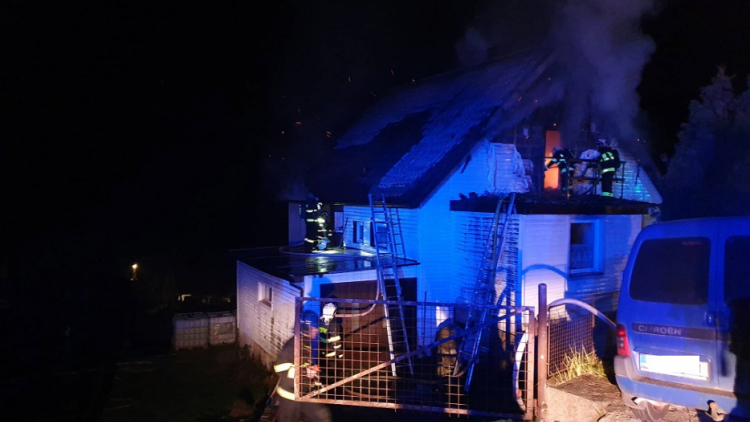 Rodinný dům zachvátily plameny