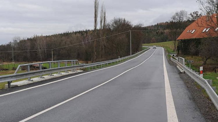 Silnice z Hořovic na Příbram je přetížena. Lidé žádají omezení tranzitní dopravy