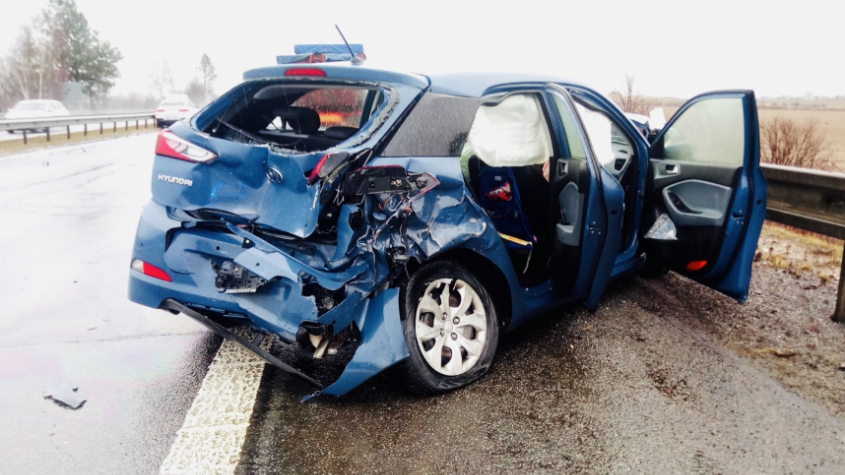 Dopravní nehoda uzavřela dálnici D4 u Skalky