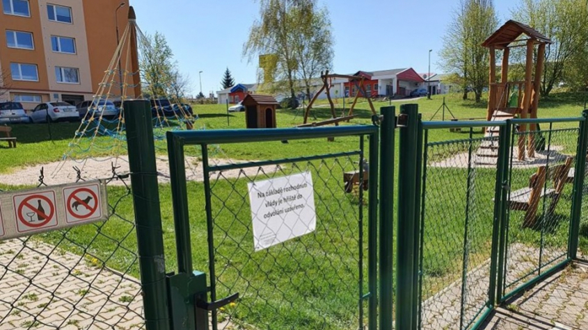 Dětská hřiště se otevírají veřejnosti
