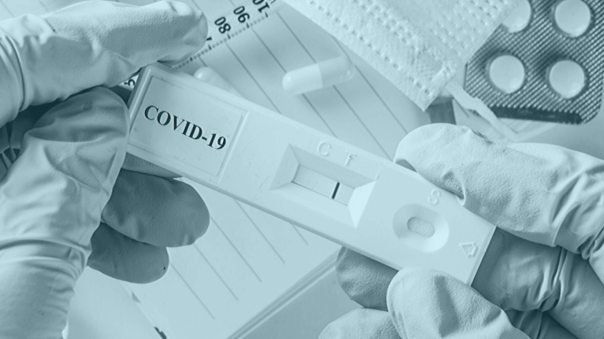 Z nemoci covid-19 se v ČR vyléčila už víc než polovina nakažených
