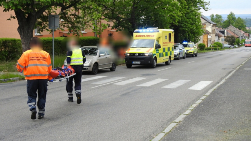 Policisté neznají totožnost cyklisty, kterého po pádu transportoval vrtulník do nemocnice