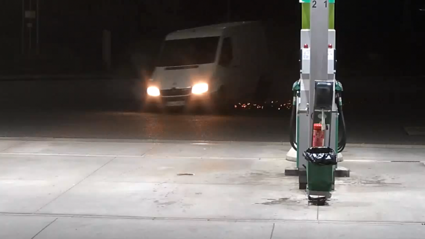 Odbočení na čerpací stanici úplně nevyšlo