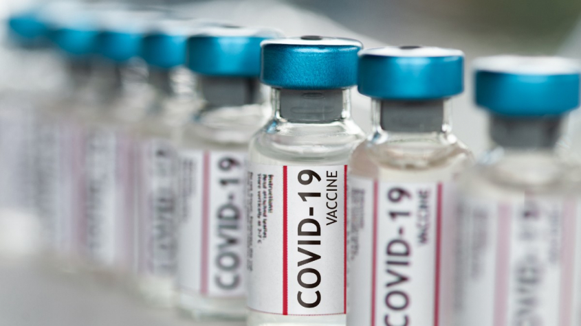 Vakcínu proti covidu-19 dostalo v ČR za první den asi 1260 lidí