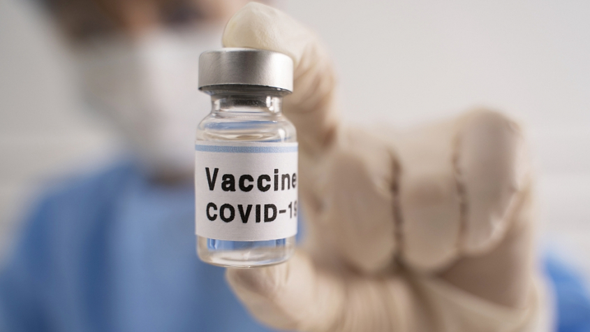 V polovině ledna by měl být spuštěn systém rezervací na očkování proti covidu