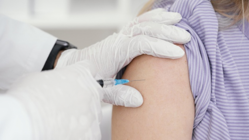 K očkování proti covidu se registrovalo 50.000 lidí ve věku 35 až 39 let