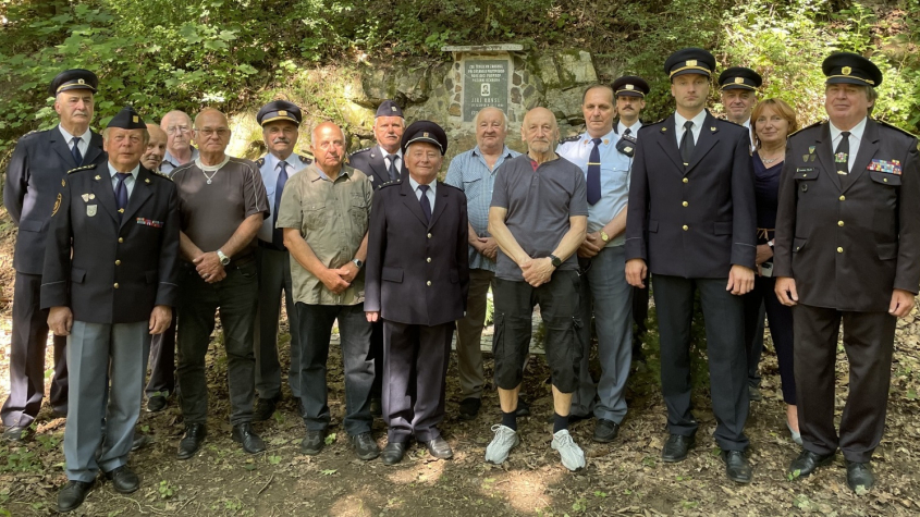 Příbramští hasiči si připomněli výročí čtyřiceti let od tragické smrti svého kolegy