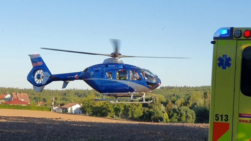 K Pilskému rybníku spěchal vrtulník pro vážně zraněného muže