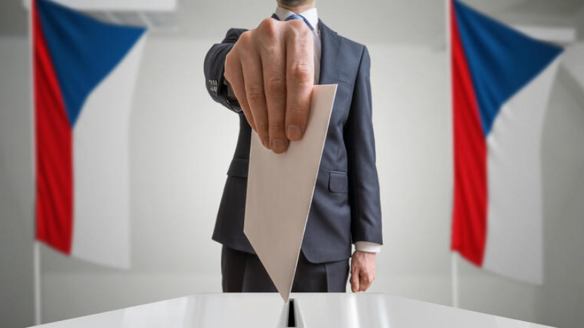 Ve více než 20 obcích se spolu s volbami konají místní referenda