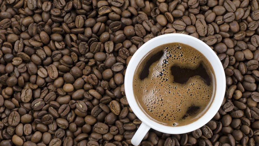 Jak chutná káva potmě? Černou kavárnu otevře v Příbrami Kafé lesS