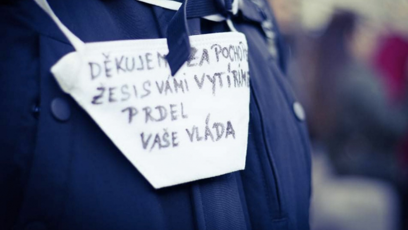 Hnutí Otevřeme Česko - Chcípl PES uspořádá v neděli další demonstraci
