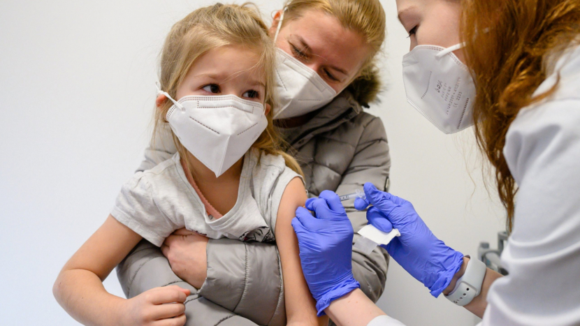Ve Středočeském kraji má dokončené očkování 617 dětí z nejmladší kategorie