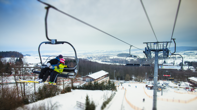 Ve středočeských lyžařských areálech se kvůli počasí lyžovalo méně