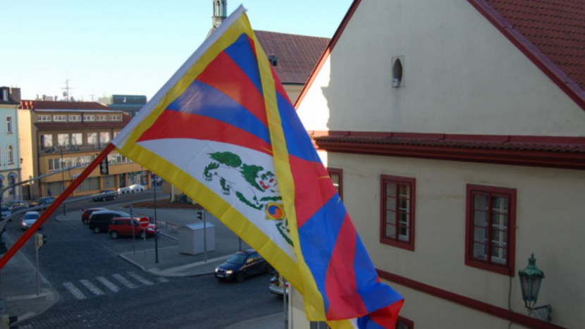 Stovky radnic v zemi vyvěšením vlajky vyjádří solidaritu s Tibetem. Příbram se nezapojí