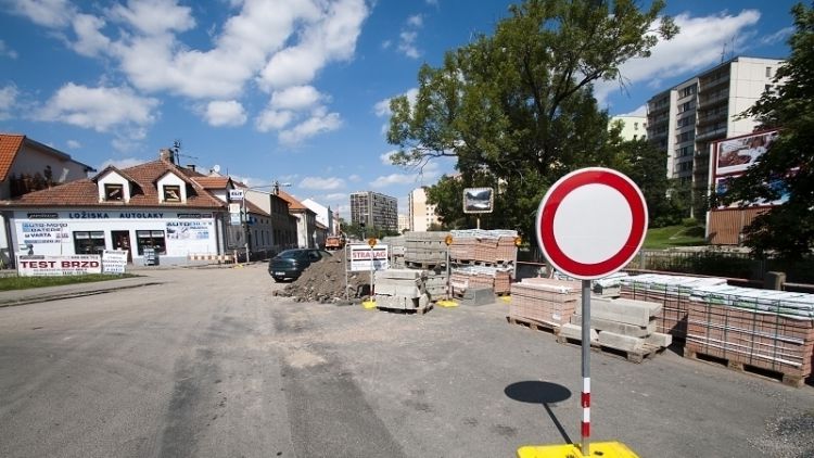 Od včerejška jsou uzavřeny ulice Jáchymovská a Gen. Kholla
