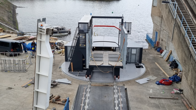 Na Orlické přehradě začal ostrý provoz modernizovaného lodního výtahu