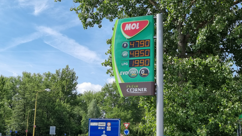 Vládní opatření nefunguje, cena benzinu je opět na novém rekordu
