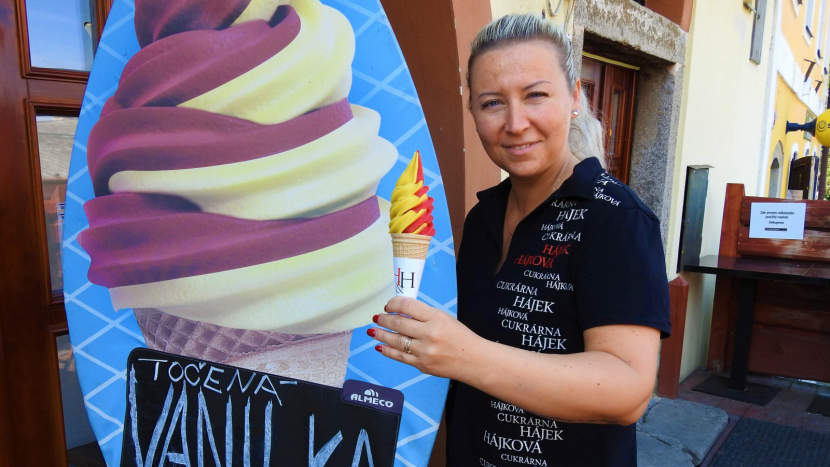 Nově otevřená cukrárna na Březových Horách dá všem dětem za vysvědčení zmrzlinu zdarma