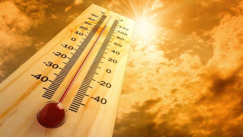 Meteorologové varují před velmi vysokými teplotami i požáry