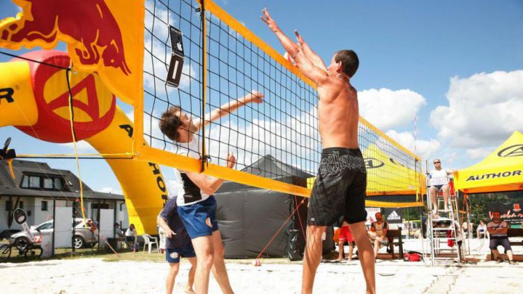 Beachvolejbalový turnaj Smash se vrací, už příští víkend na Trhovkách