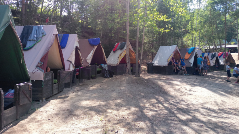 Sokolové se slétli do Stěžova, nové tábořiště stavěli od února