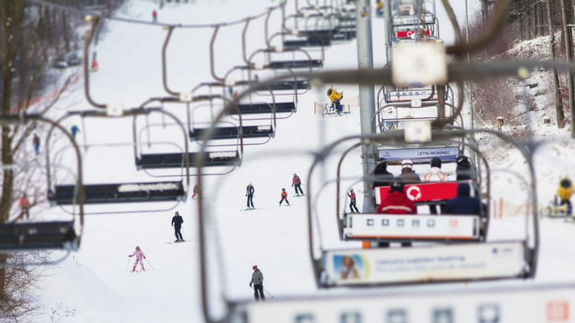 Za lyžování ve středních Čechách si lidé mírně připlatí, průměrně o 10 až 15 pct