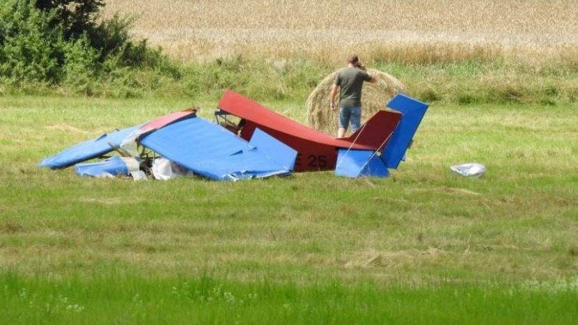 Příčinou loňské nehody letounu u Jablonné byla souhra více okolností