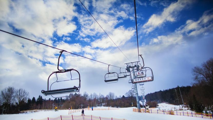 Středočeské lyžařské areály mají i s oblevou dobré podmínky, sníh by měl vydržet