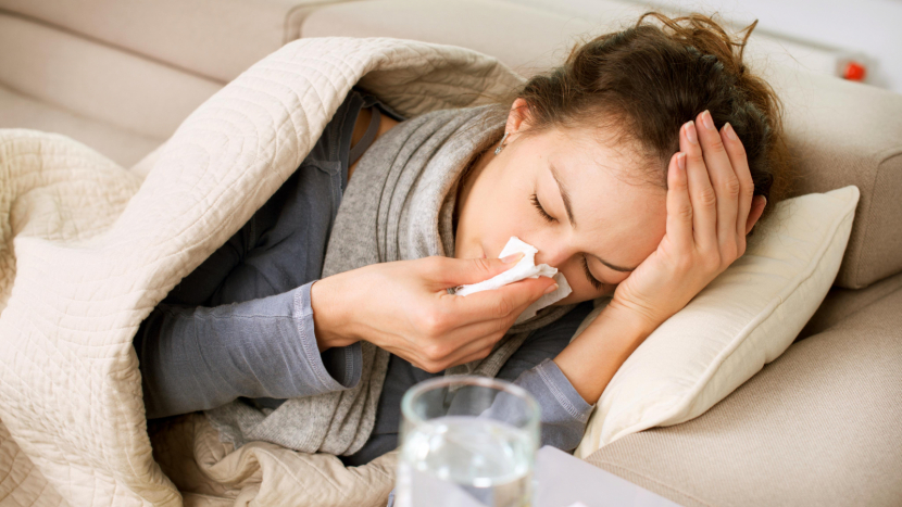 Případů chřipky v ČR je zhruba stejně jako před týdnem