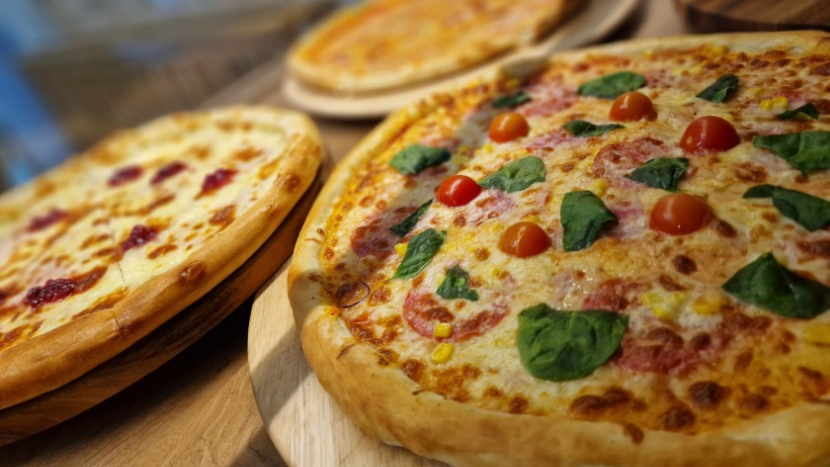 Nově otevřená restaurace v Příbrami nabídla pizzu zdarma. Po dvou hodinách kvůli náporu zákazníků musela zavřít