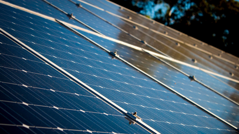 Podvodníci začali zneužívat zájem o fotovoltaiky, slibují nereálnou návratnost