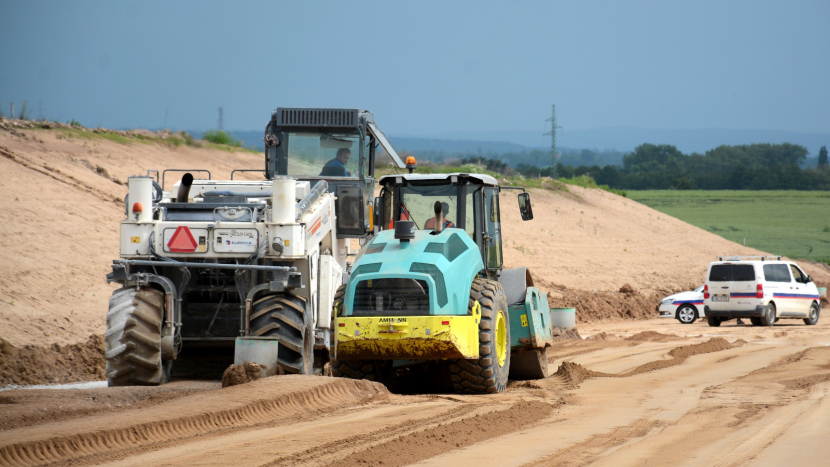 Dostavbě dálnice D4 začíná stavební sezóna, řidiče čeká řada omezení