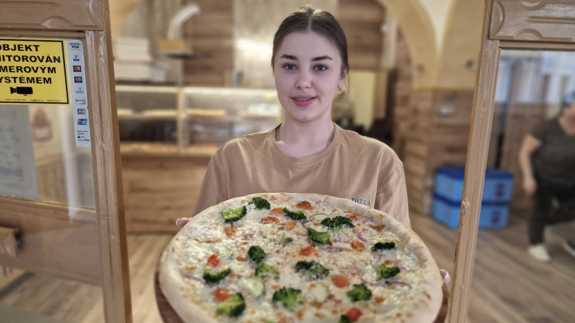 Příbramská pizzerie Pablo představila nové vegetariánské jídlo a zákazníkům nabízí Coca-Colu zdarma